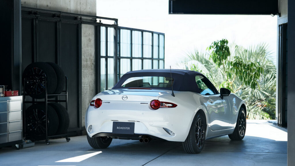 2022 mazda mx 5 4