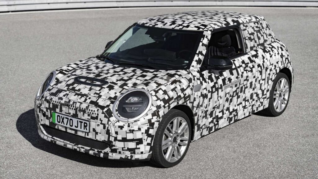 2023 mini cooper se teaser 1