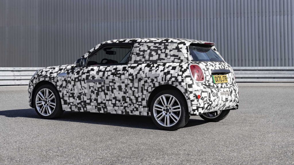 2023 mini cooper se teaser 6