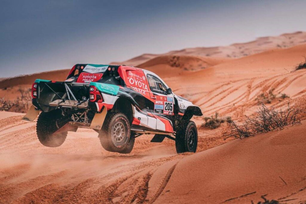 Al Rajhi Yazeed Toyota hilux Overdrive Stage 2 Dakar 2022