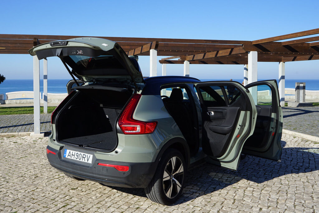 VolvoXC40Recharge 46 Um ano eletrico