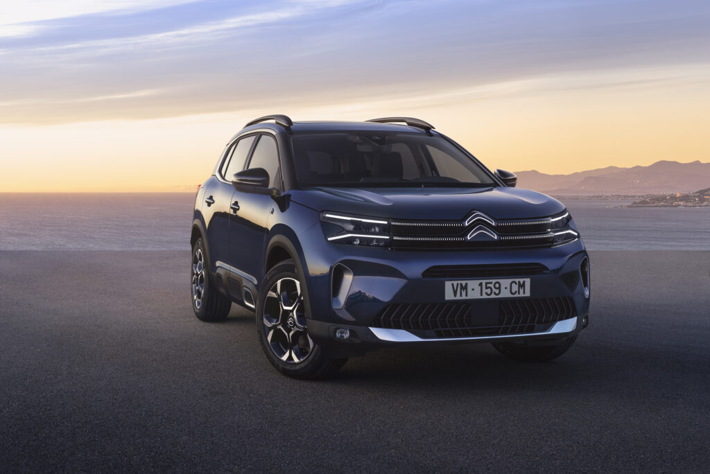 citroen c5 aircross suv hybrid 657