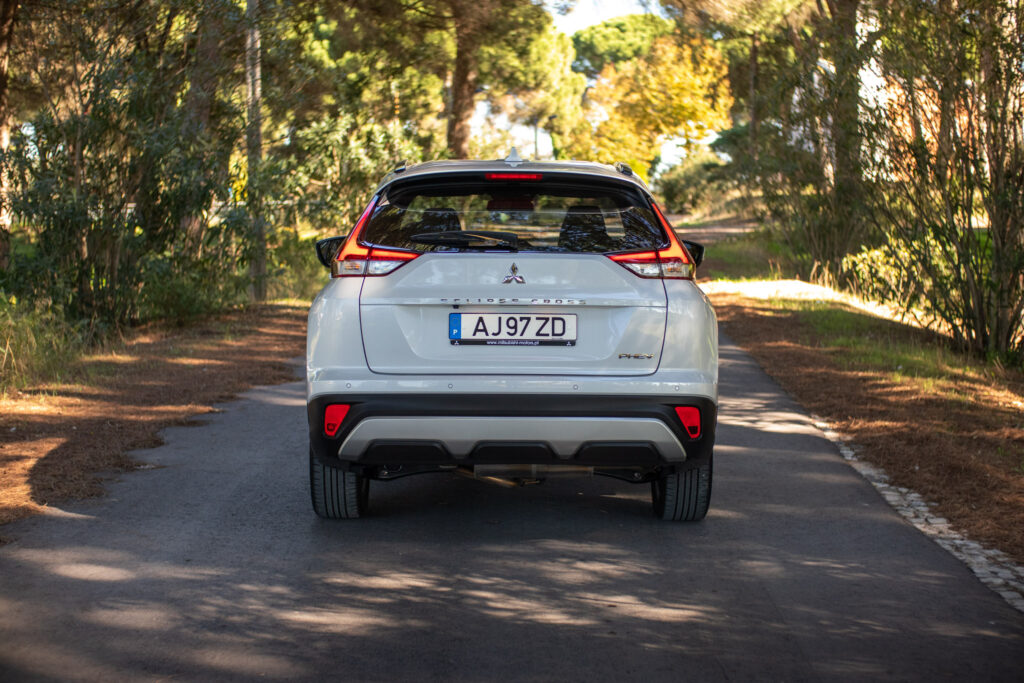 Mitsubishi Eclipse Cross PHEV 001