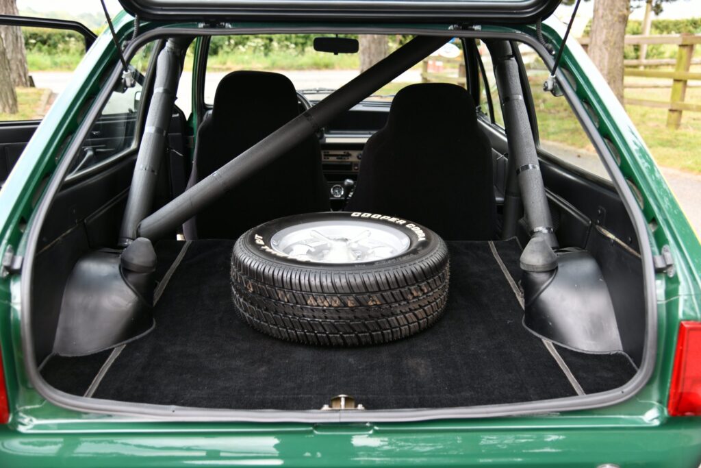 healey fiesta prototipo interior traseira