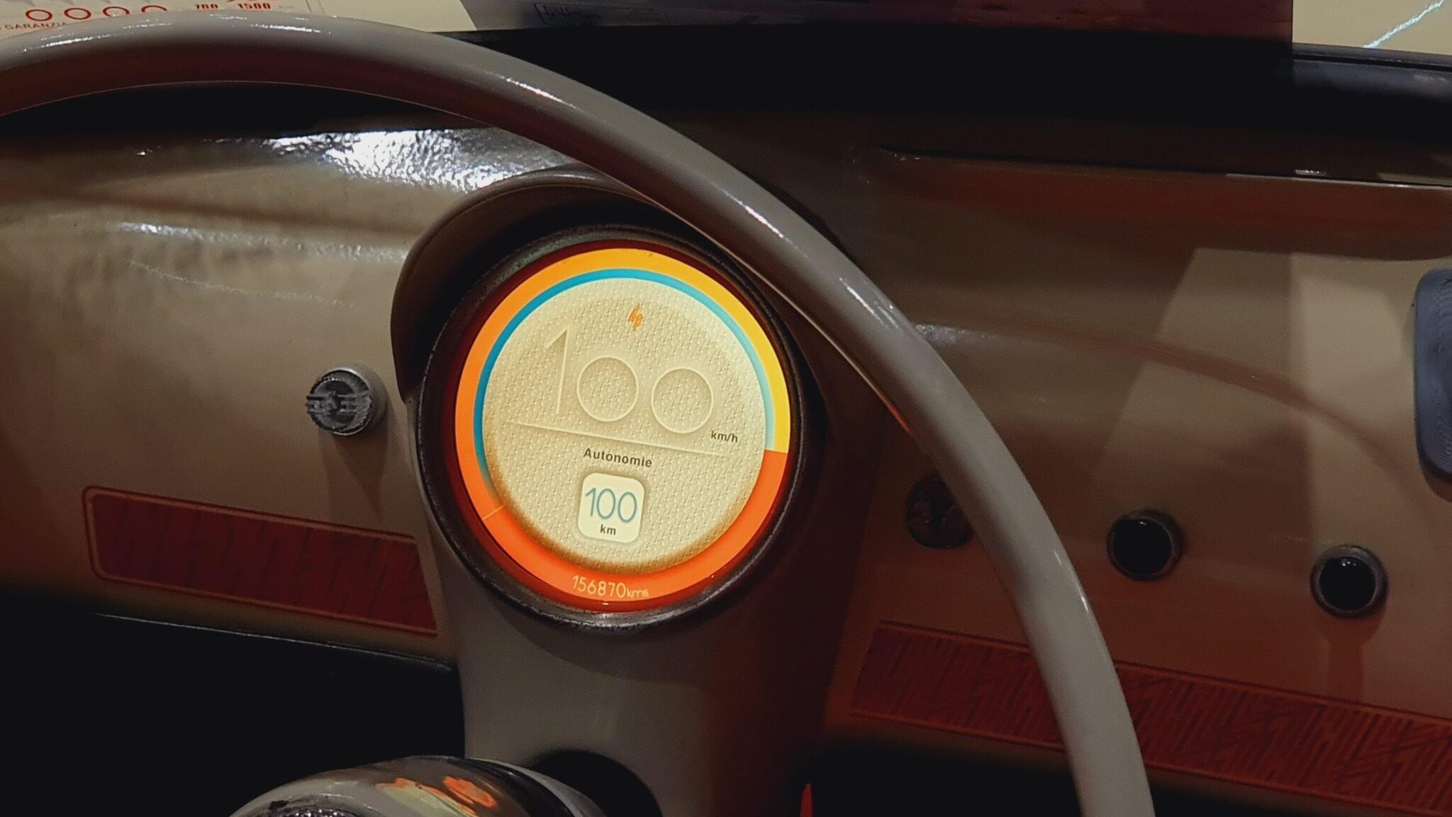 incari hmi fiat 500 interior