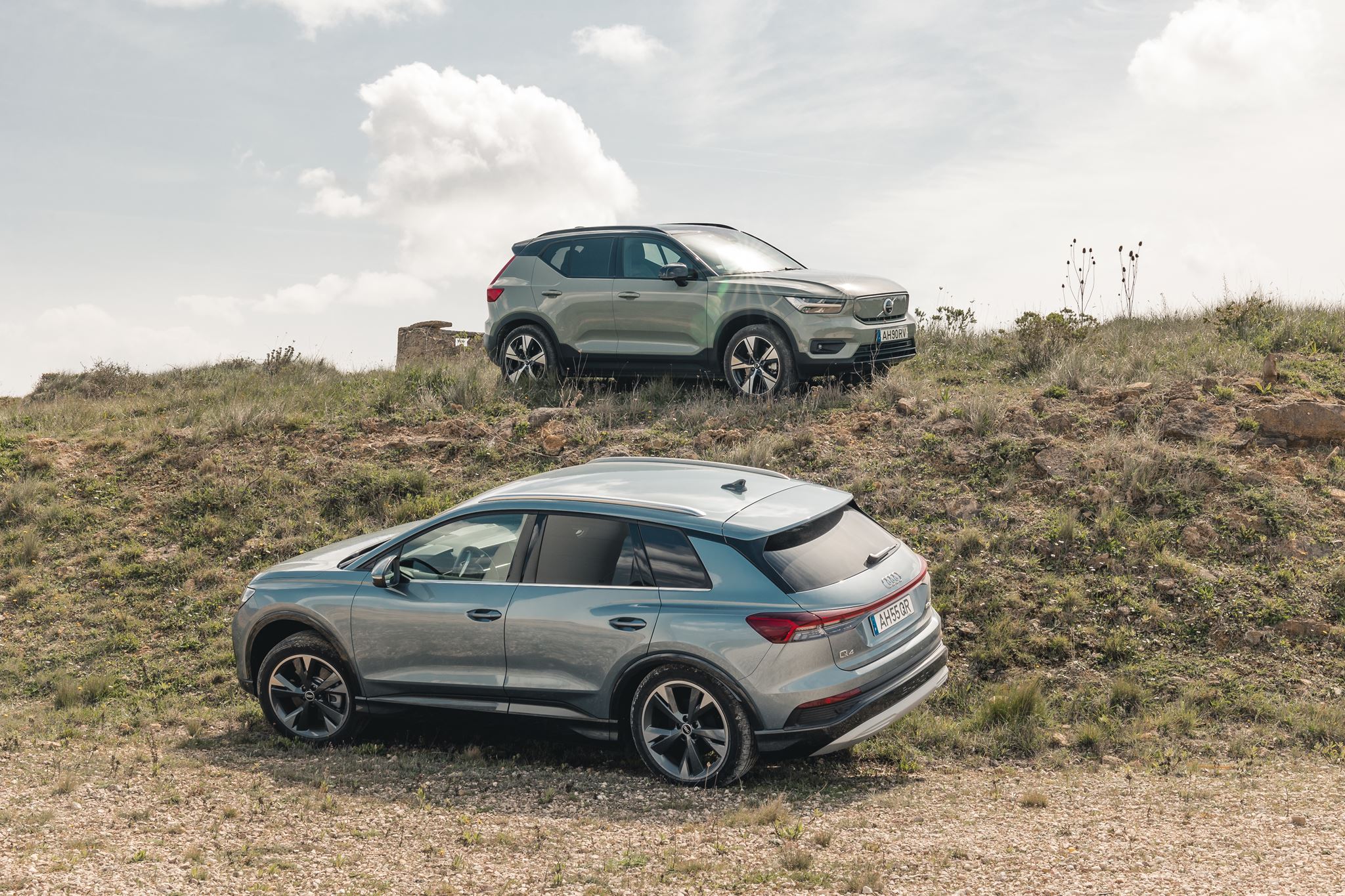 Comparativo Volvo XC40 P8 vs Audi Q4 50 37