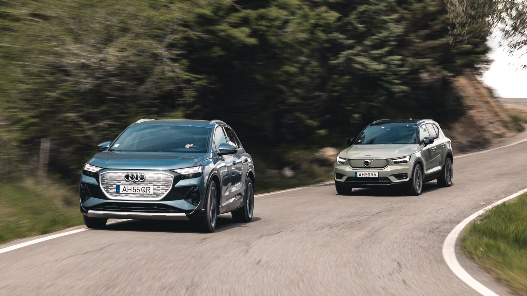 Comparativo Volvo XC40 P8 vs Audi Q4 50 52