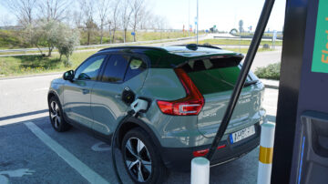 Volvo XC40 Ano Eletrico Guarda 4