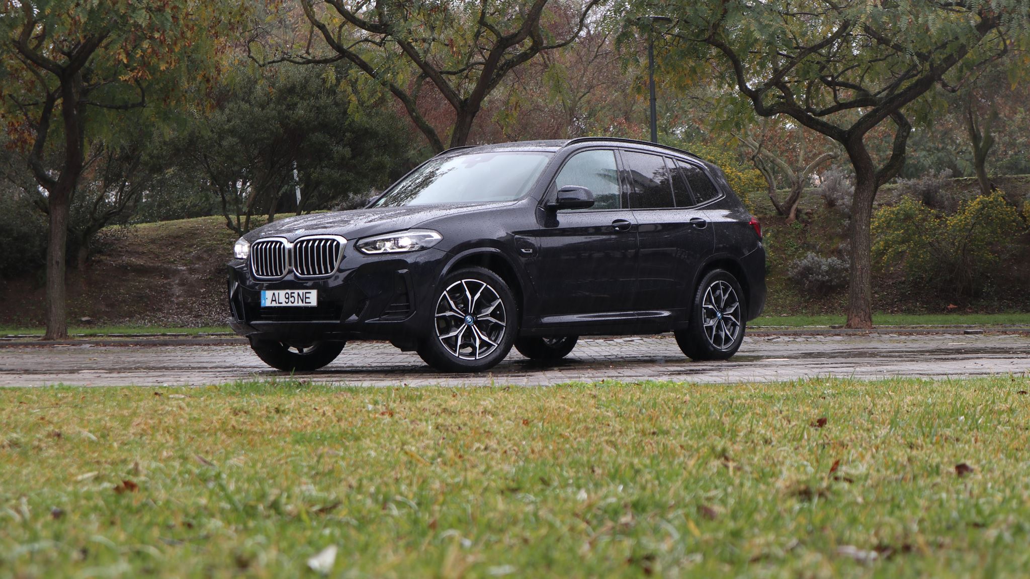 BMW X3 30e plug in 49