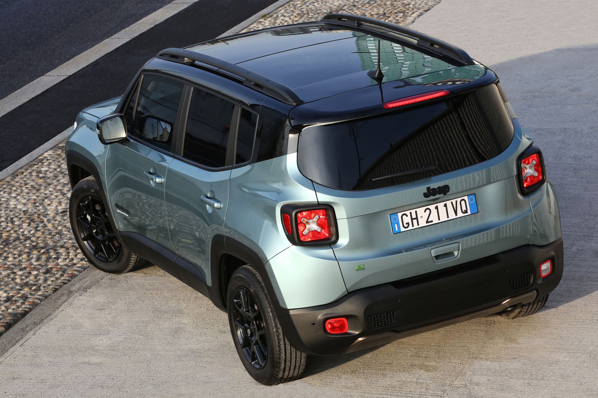 01 Jeep Renegade e Hybrid