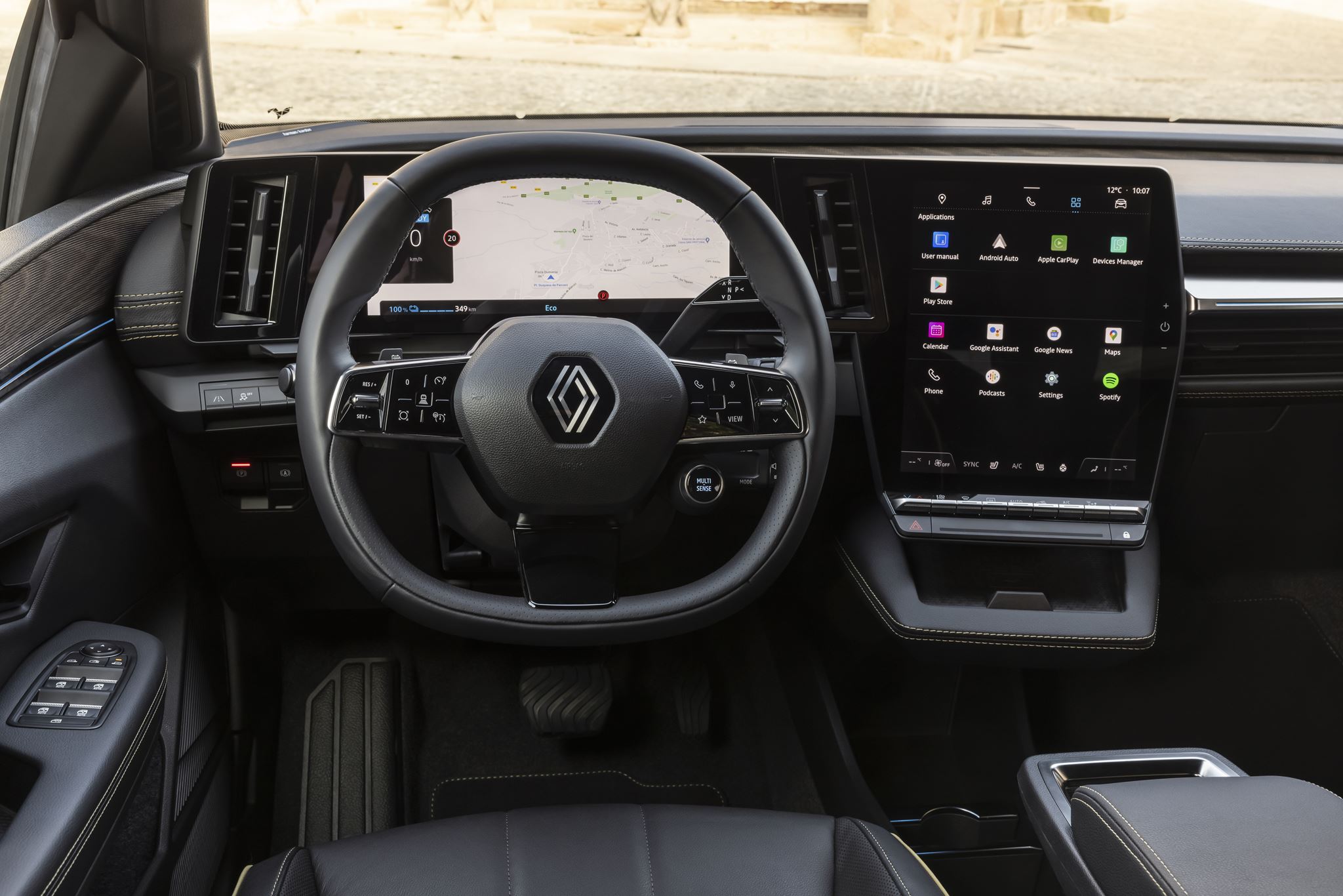 Renault Megane Eletrico interior 2