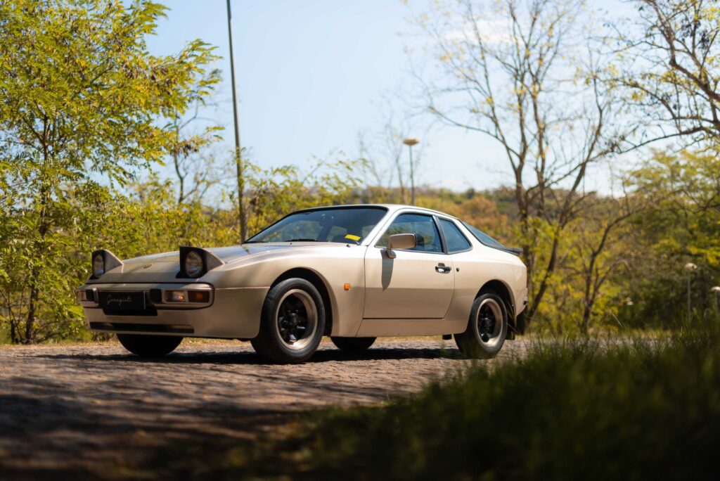 Porsche 944 18