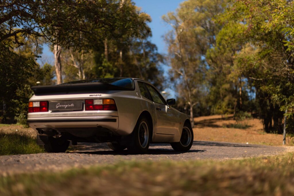 Porsche 944 20