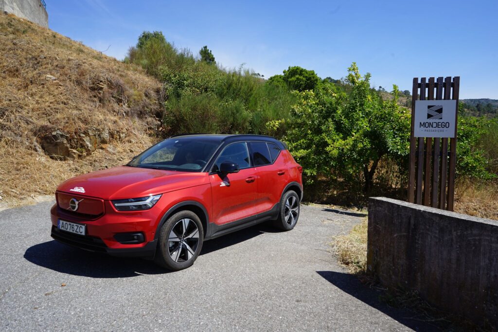 VolvoXC40P6Recharge112