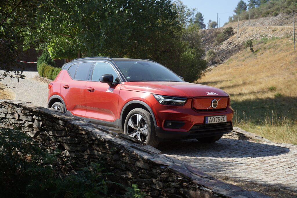 VolvoXC40P6Recharge76