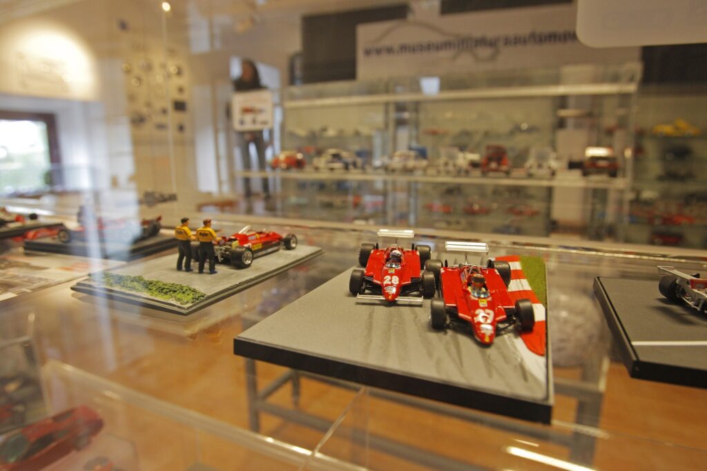 1 Museu da MIniatura Automovel de Gouveia 15 anos 4