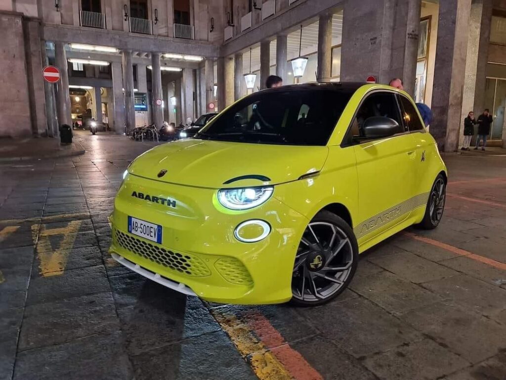 Abarth 500 eletrico fuga de imagens 1