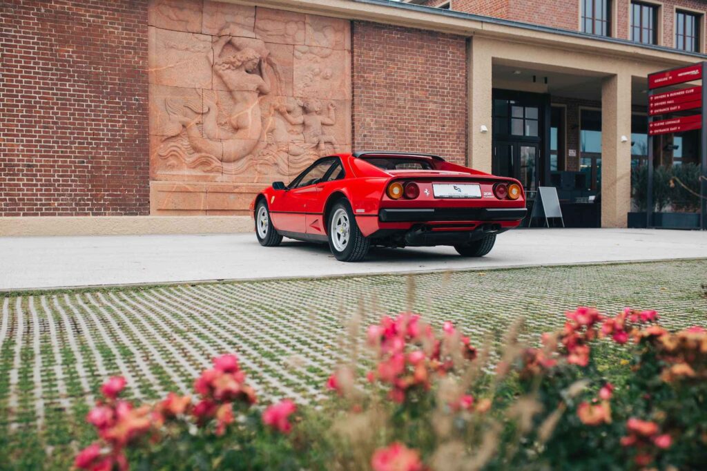 FERRARI 208 TURBO 18