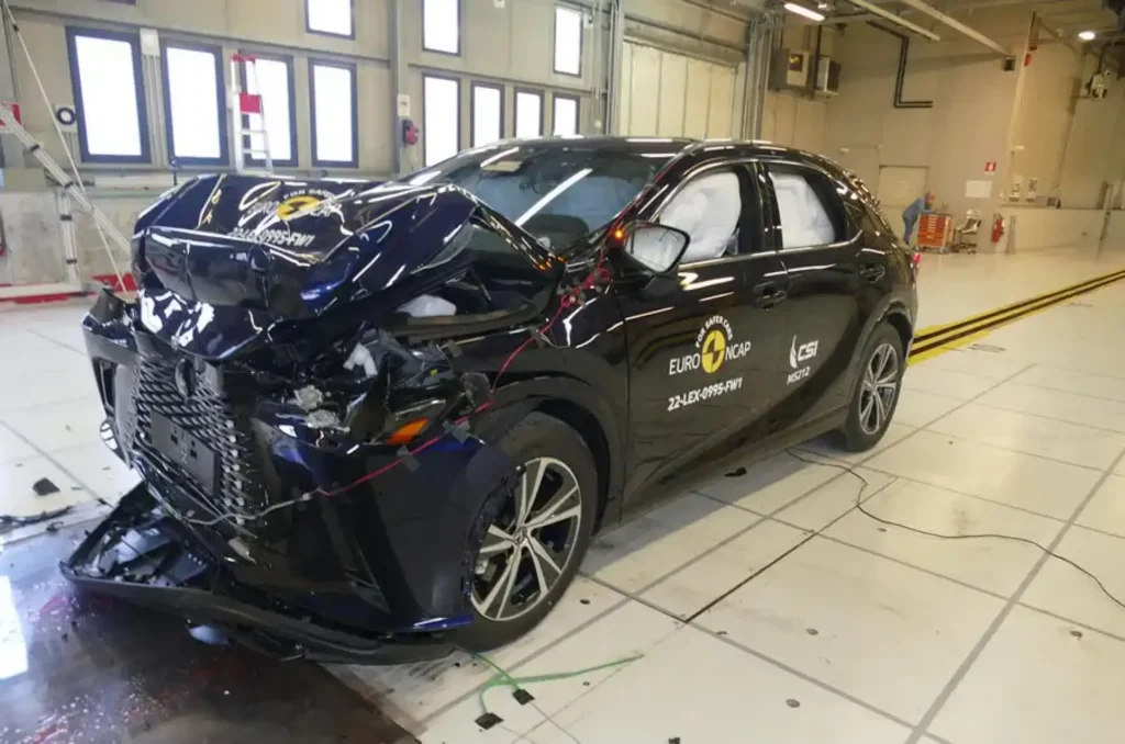 land rover discovery sport ncap 3.jpg