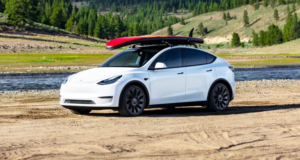 TESLA MODELY