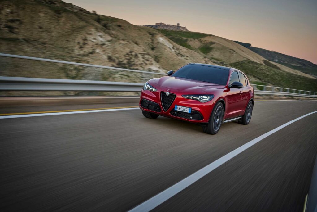 ALFA ROMEO GIULIA STELVIO10