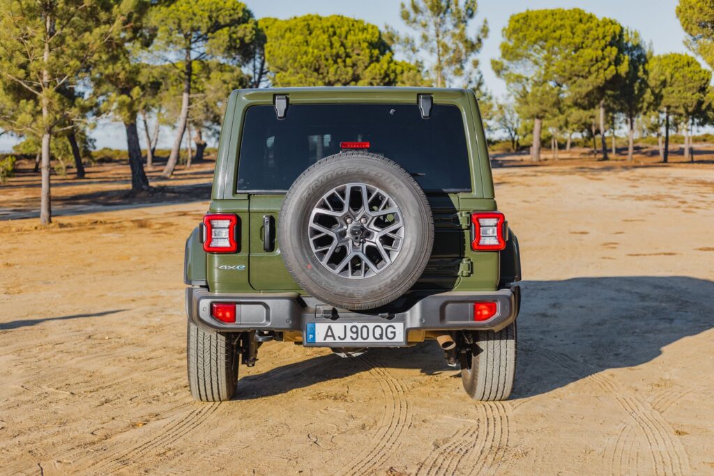 Jeep Wrangler 4xe 97