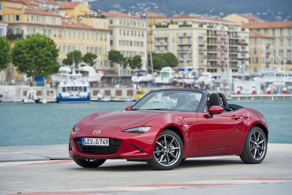 Mazda MX5 ND 2015 SNEAK PEEK