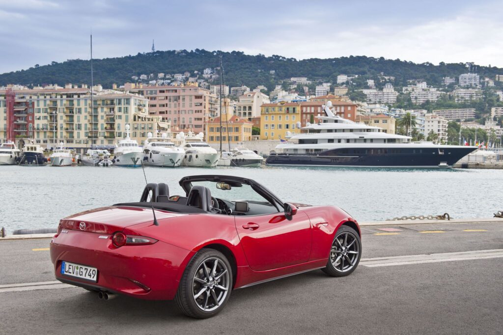 Mazda MX5 ND 2015 SNEAK PEEK 2