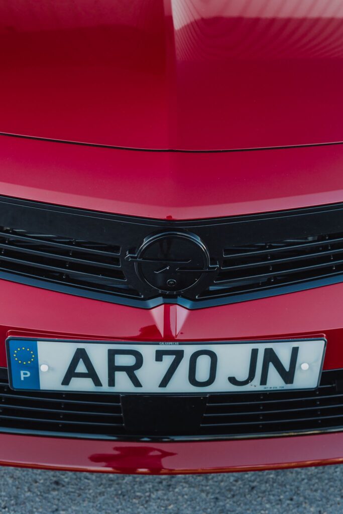Opel Astra PHEV plug in 110