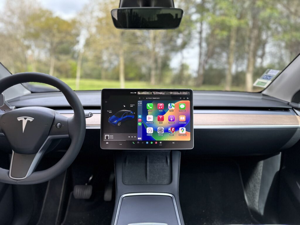 Apple Carplay Tesla