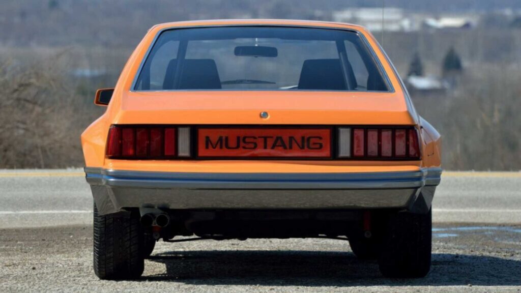 Ford McLaren Mustang M81 20