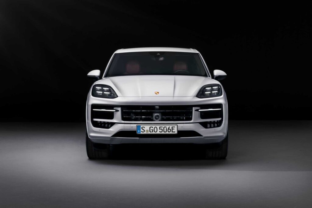 PORSCHE CAYENNE 2023 9