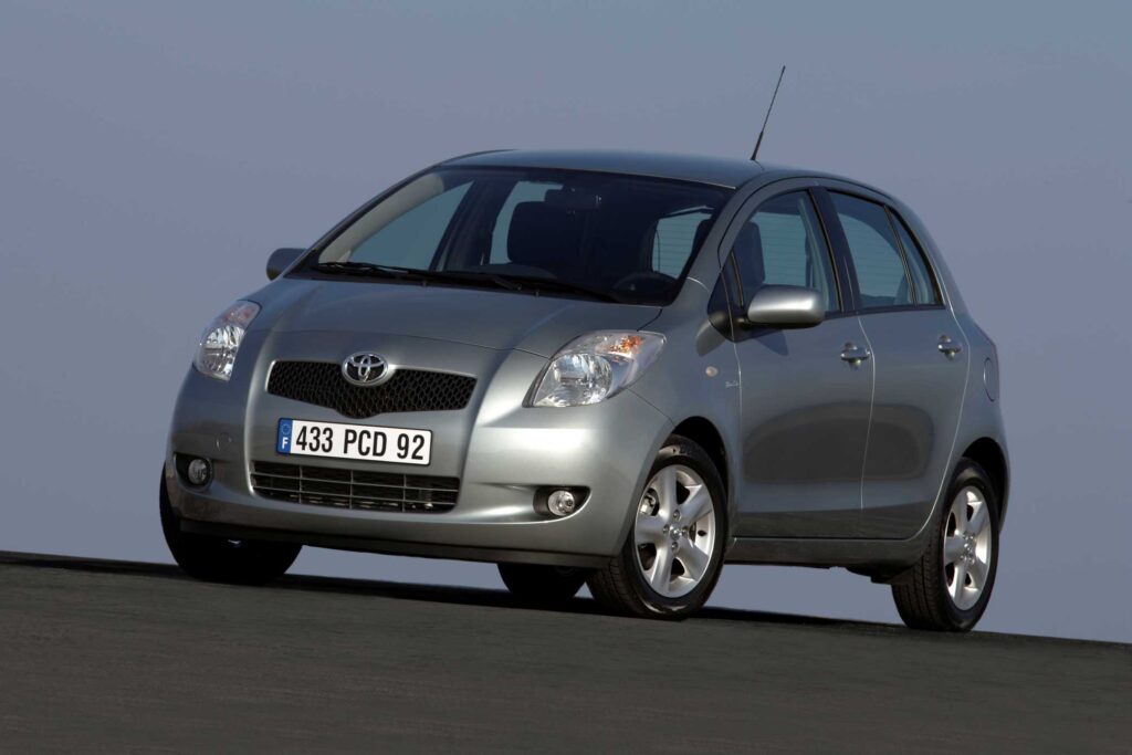 TOYOTA YARIS 2GERACAO1