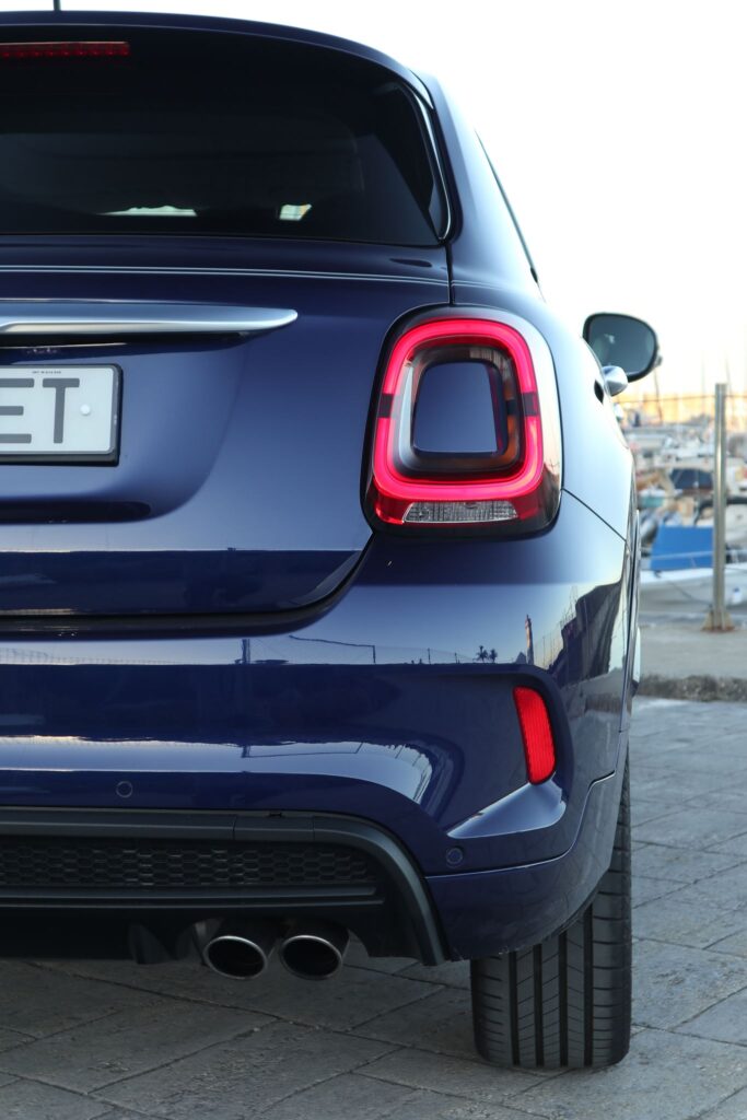 Fiat 500X Yacht Club Capri 23