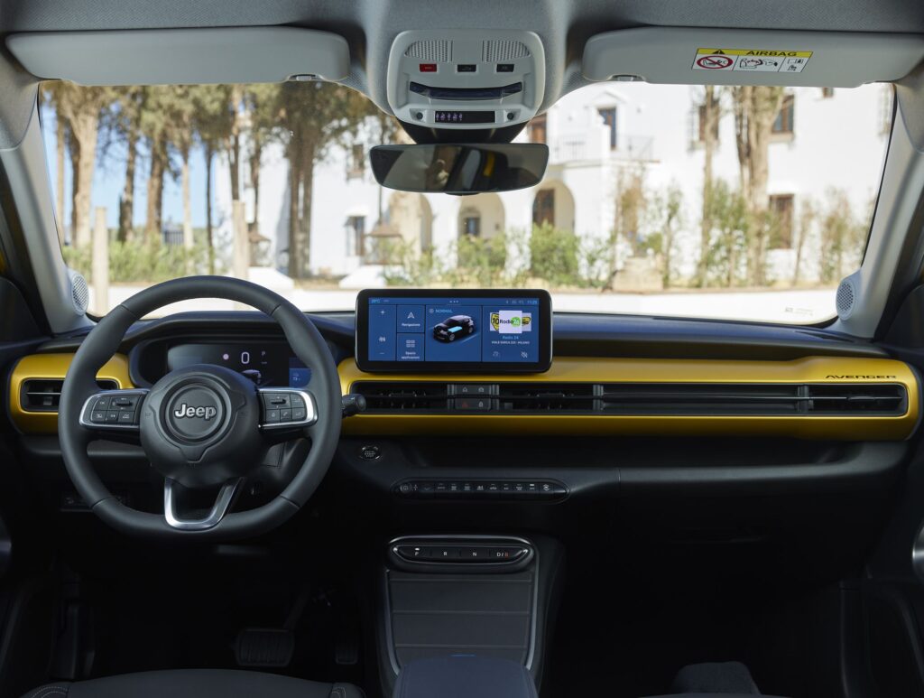 Jeep Avenger interior 2