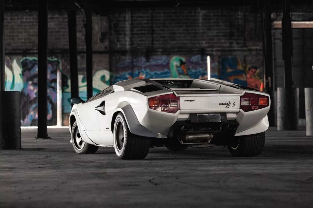 Lamborghini Countach LP500S 3