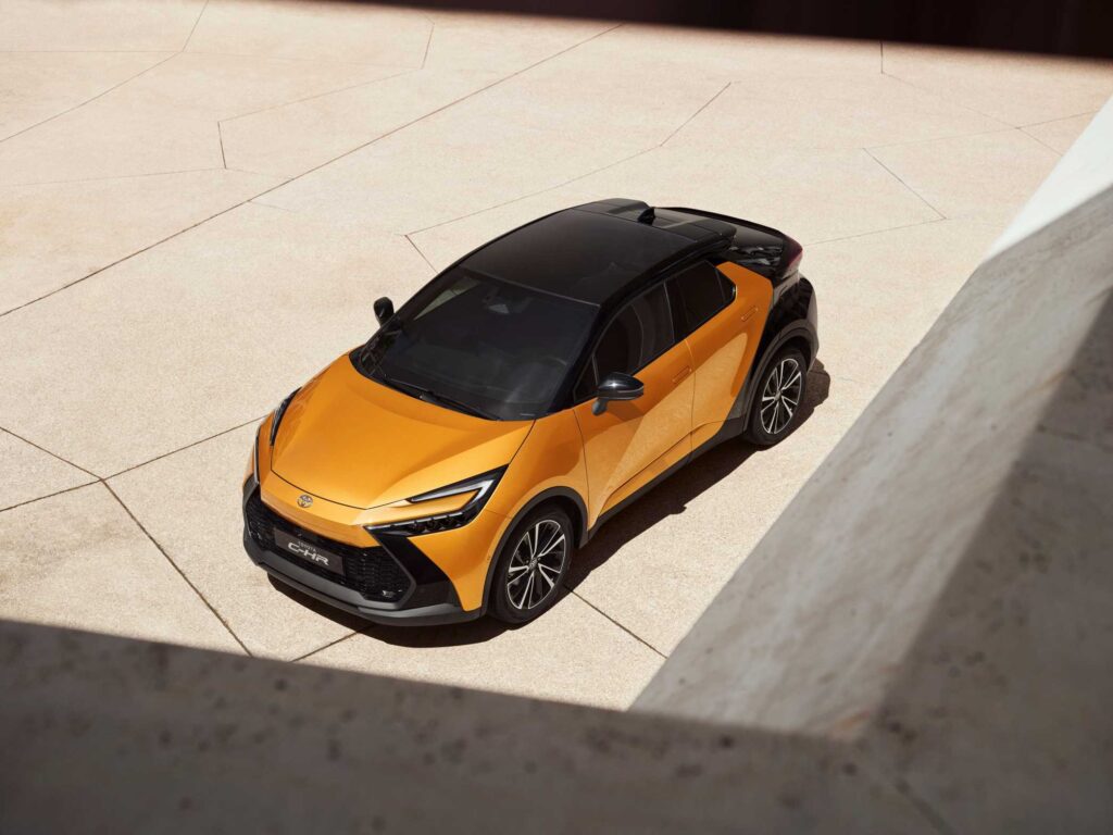 TOYOTA CHR 11