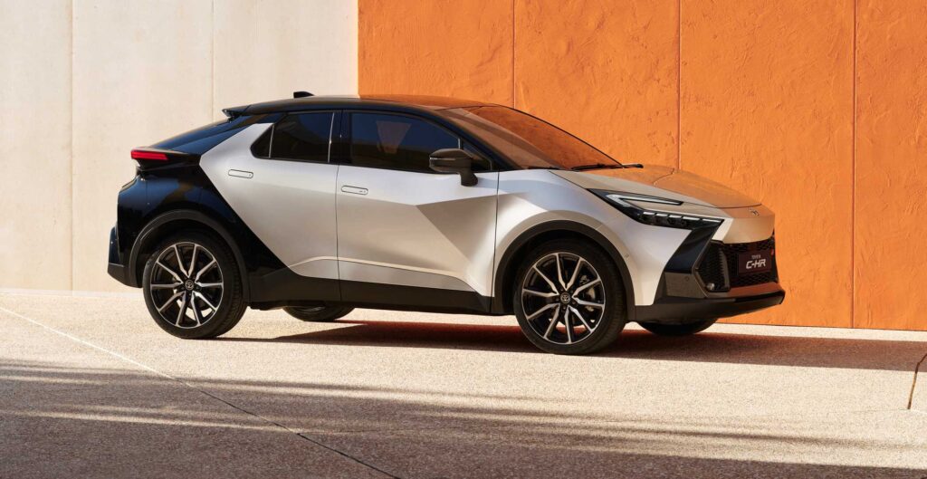 TOYOTA CHR 4