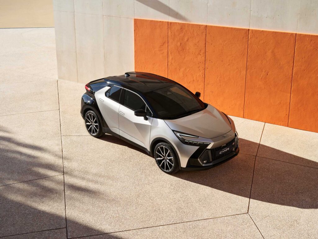 TOYOTA CHR 6