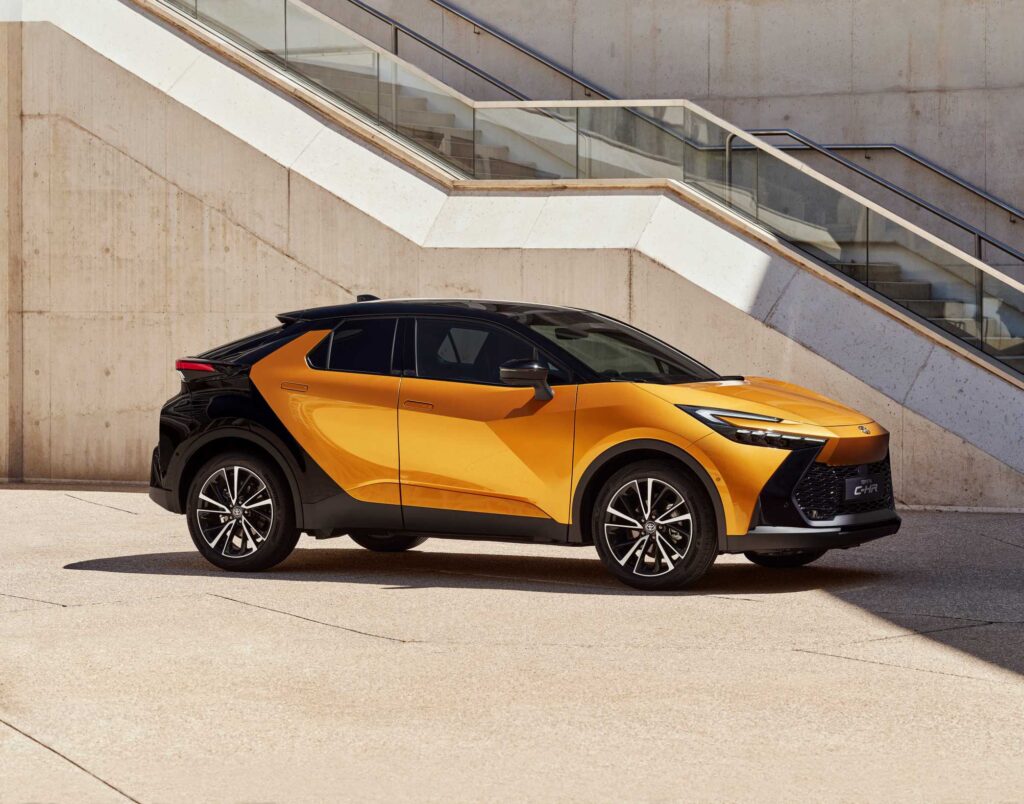 TOYOTA CHR 9