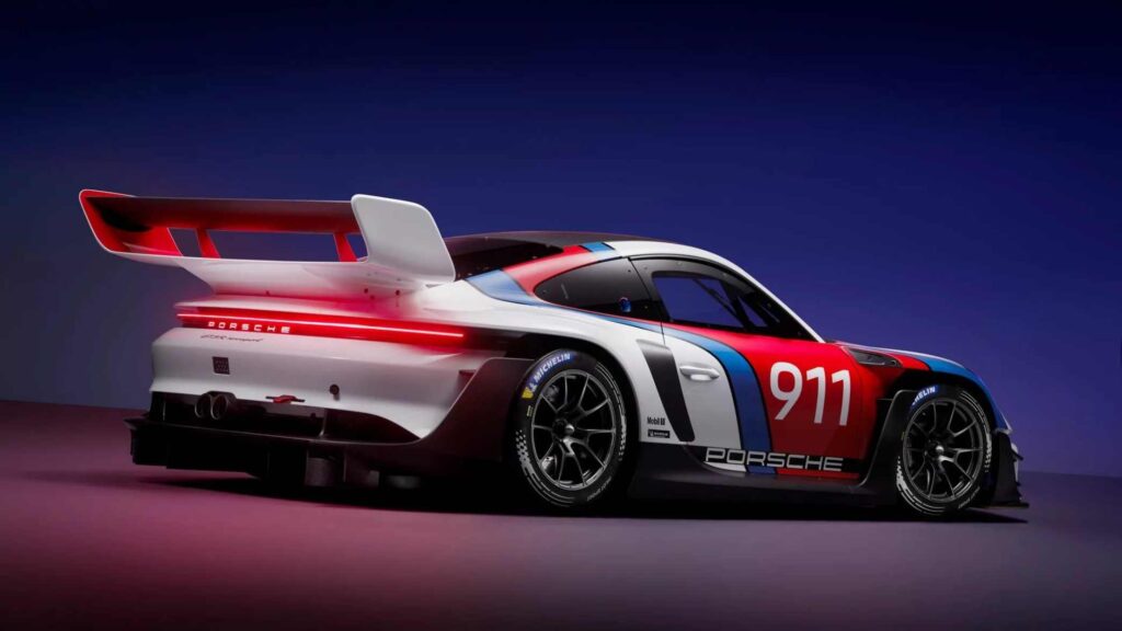 Porsche 911 GT3 R Rennsport 5