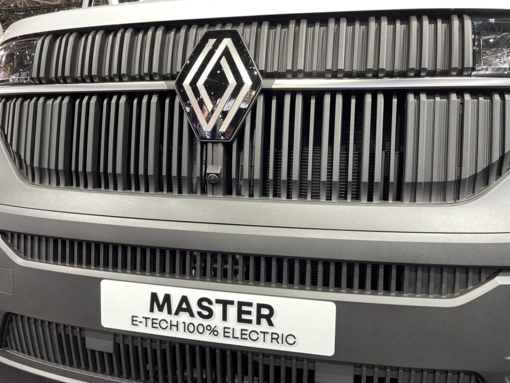 Novo Renault Master 2023 34 1