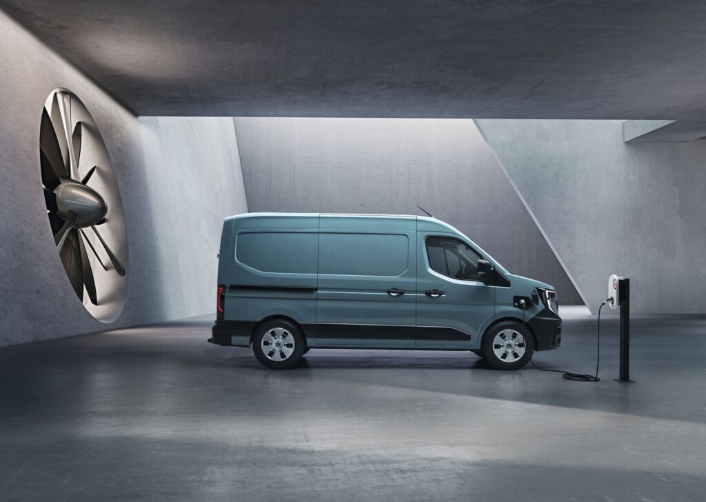 Novo Renault Master 26