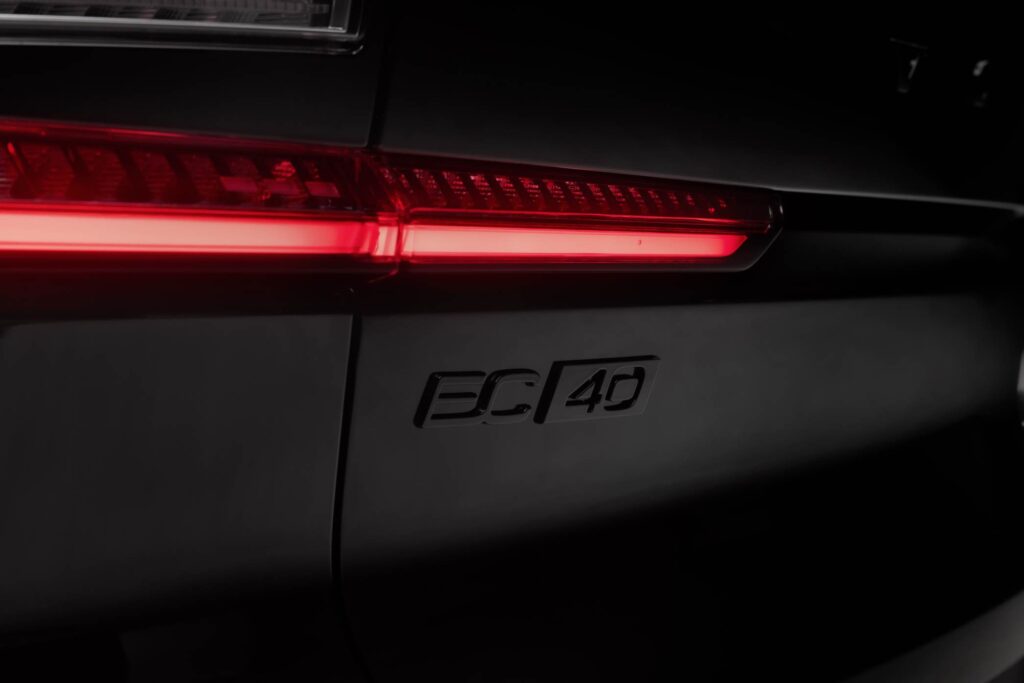 Volvo EC40 Black Edition 2