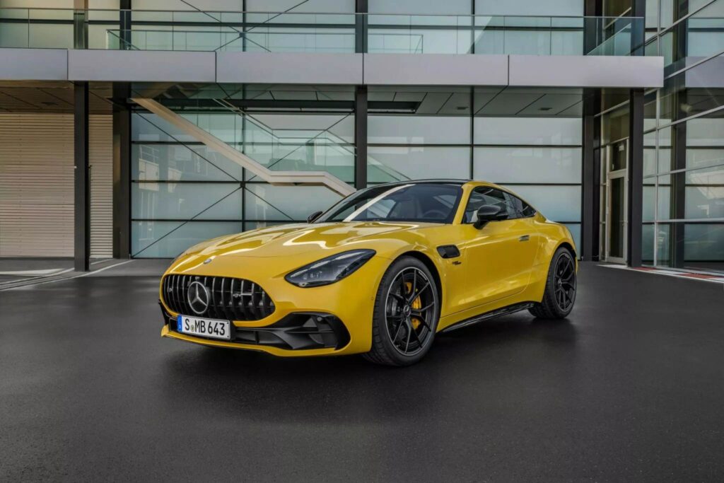 MERCEDES AMG GT 43 2