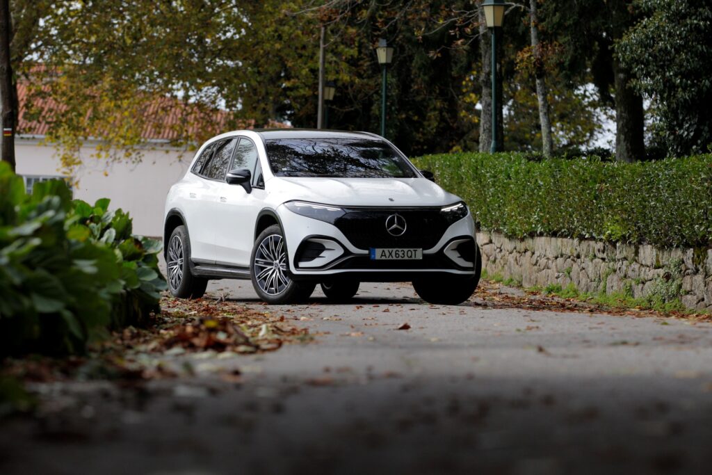 mercedes eqs suv 10