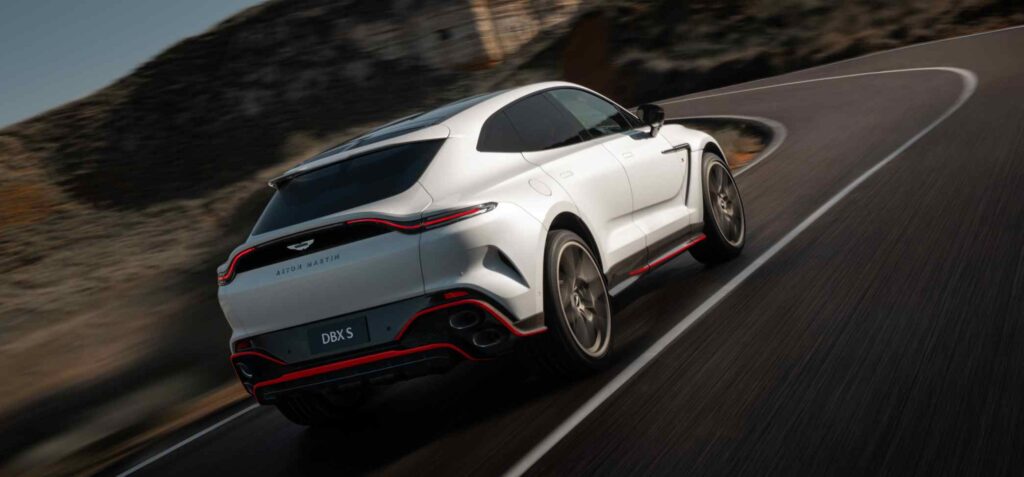 ASTON MARTIN DBX S 2025 3
