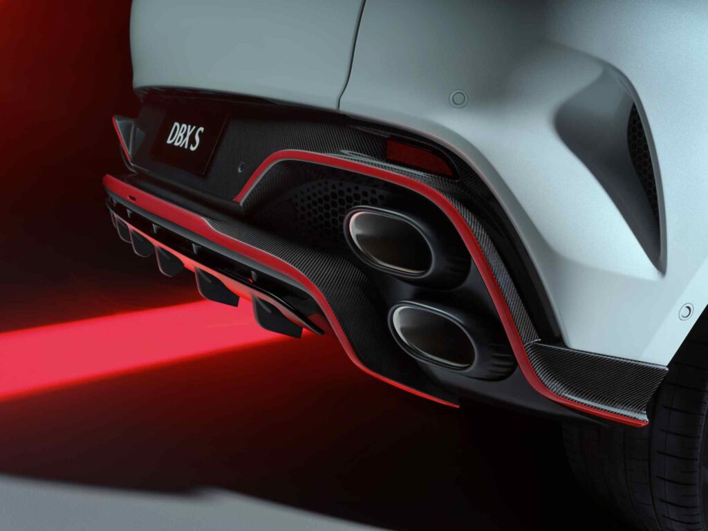 ASTON MARTIN DBX S 2025 5