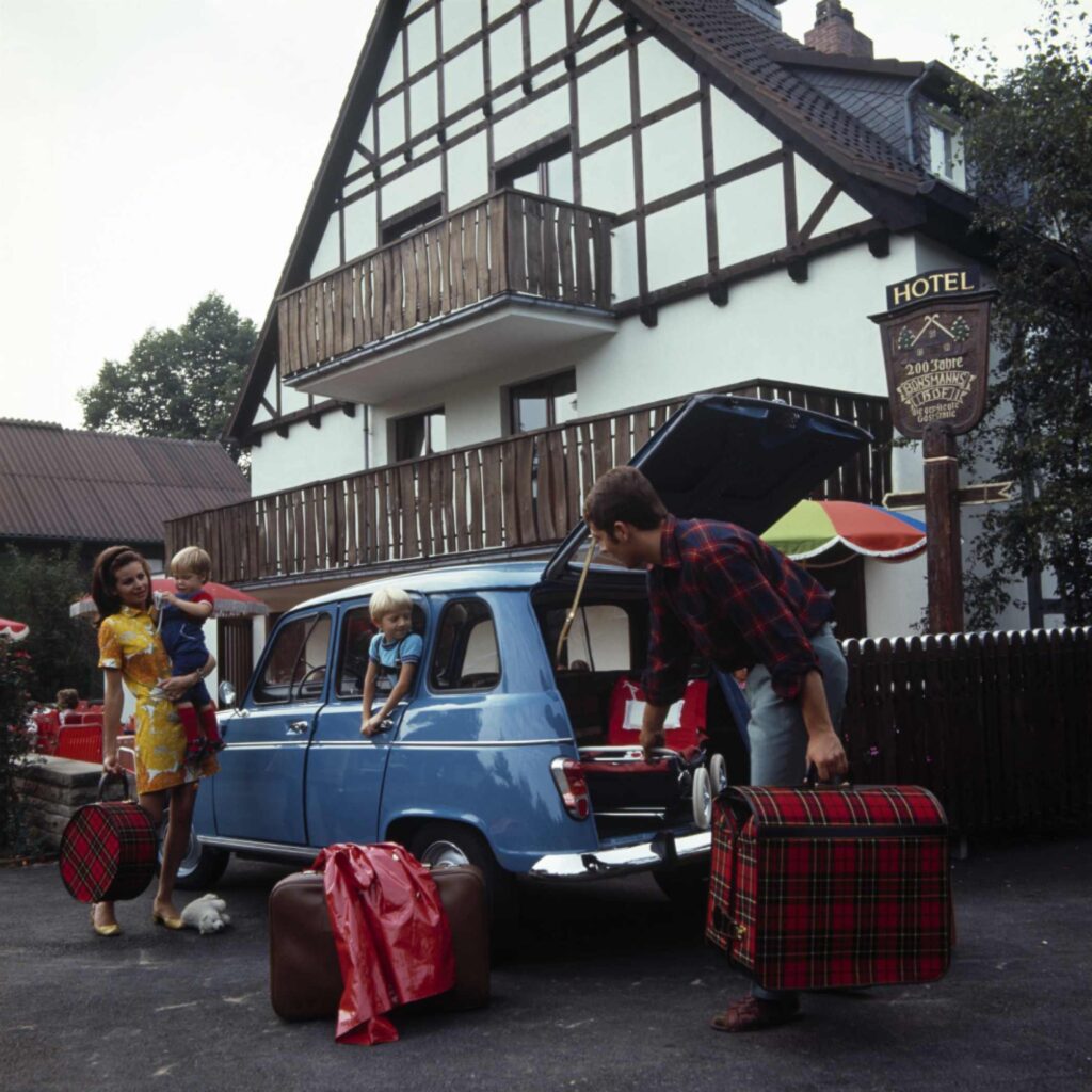 RENAULT 4 ORIGINAL 6