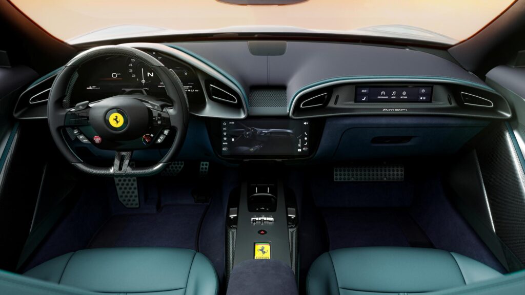 FERRARI AMALFI 2025 10